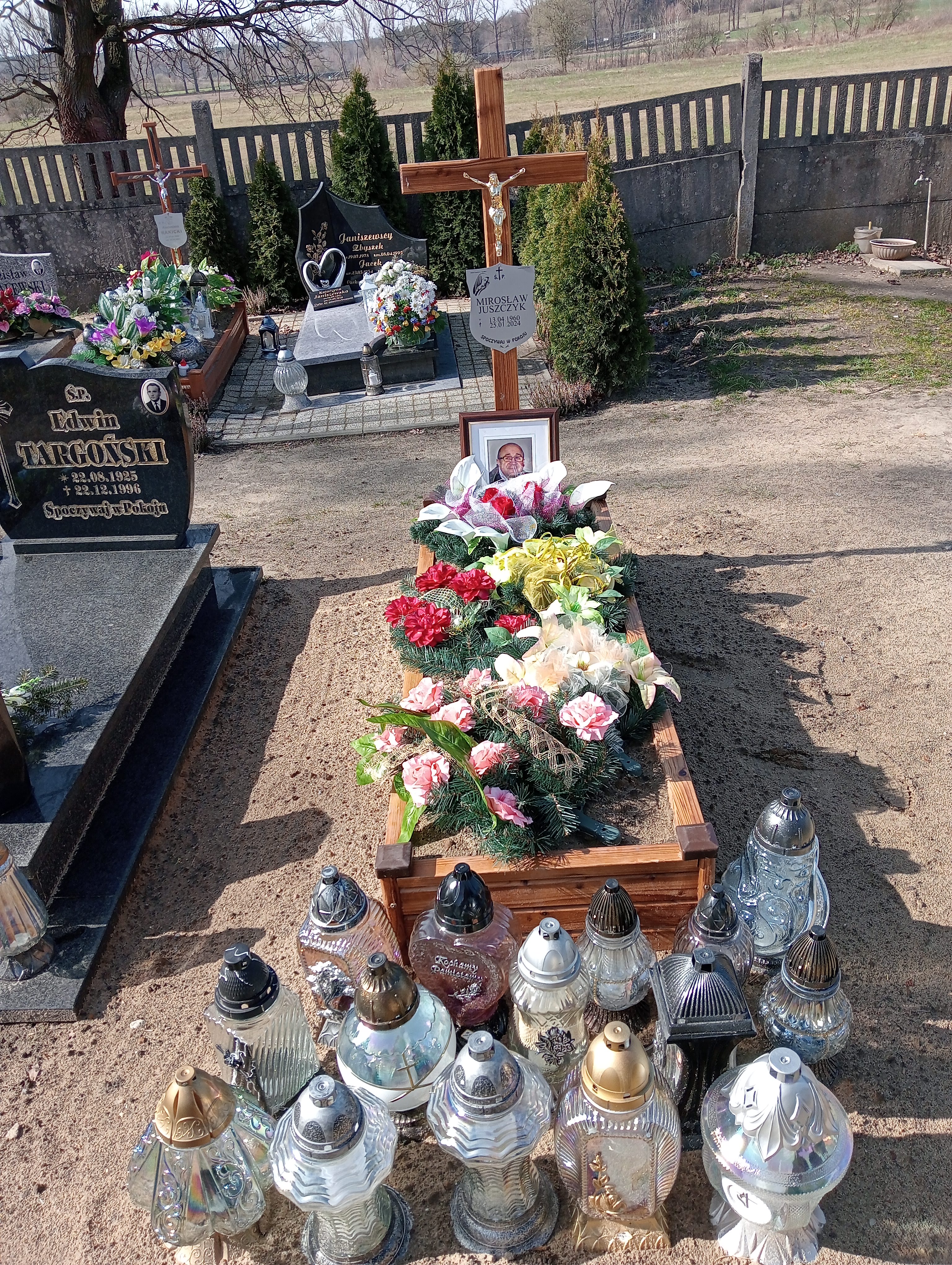 Grób Mirosław Juszczyk